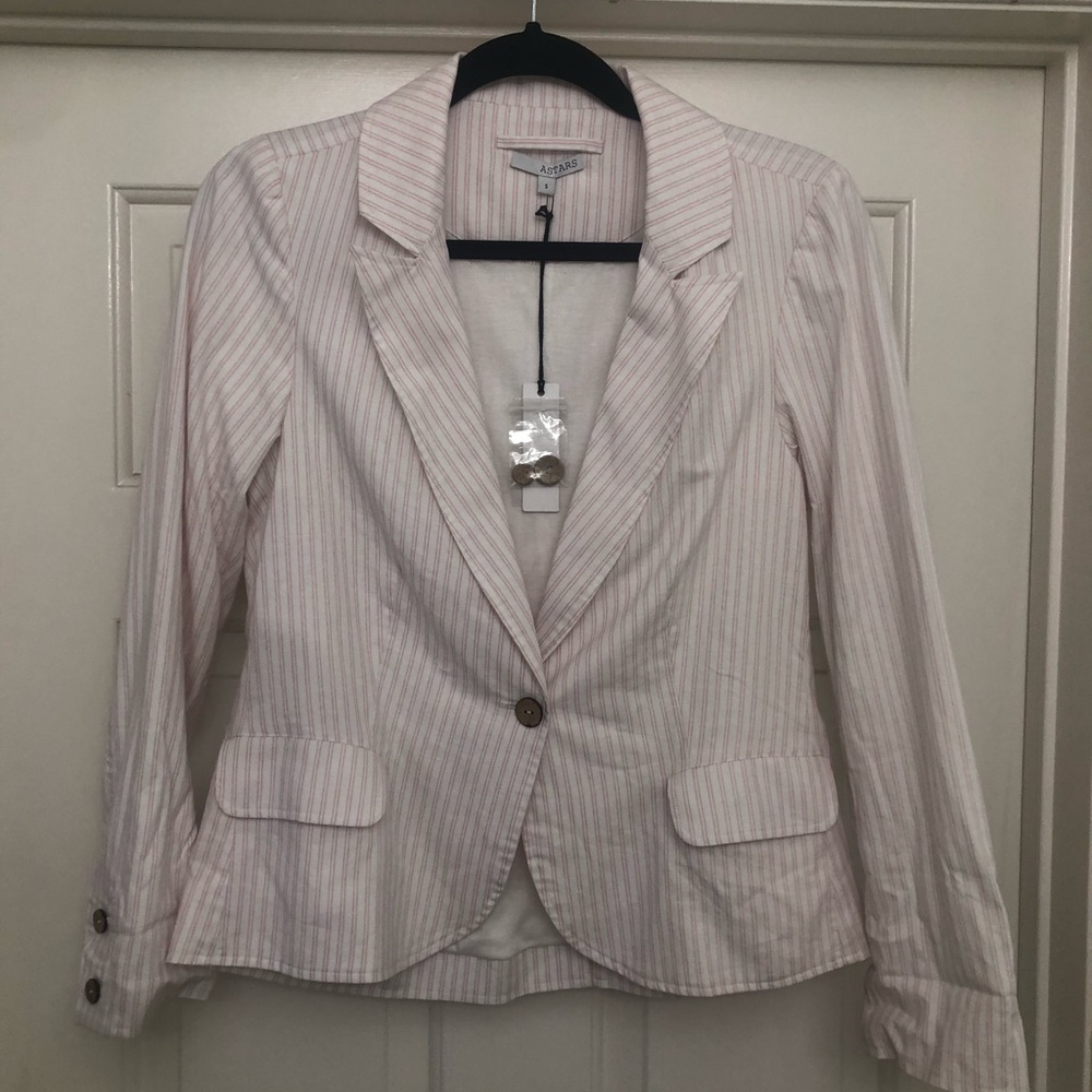ASTARS PINSTRIPE SHORT BLAZER